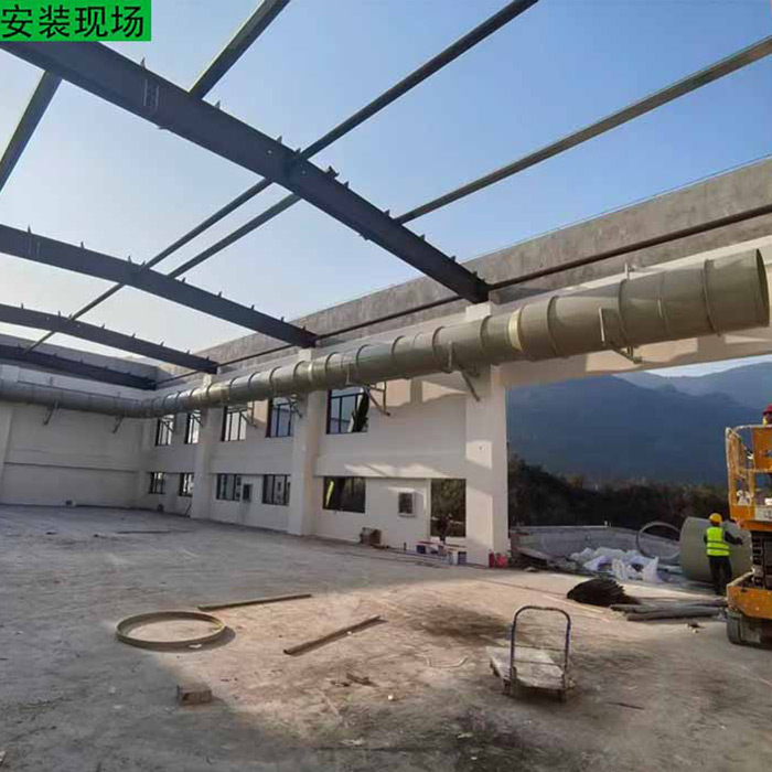 噴淋塔安裝現(xiàn)場(chǎng)